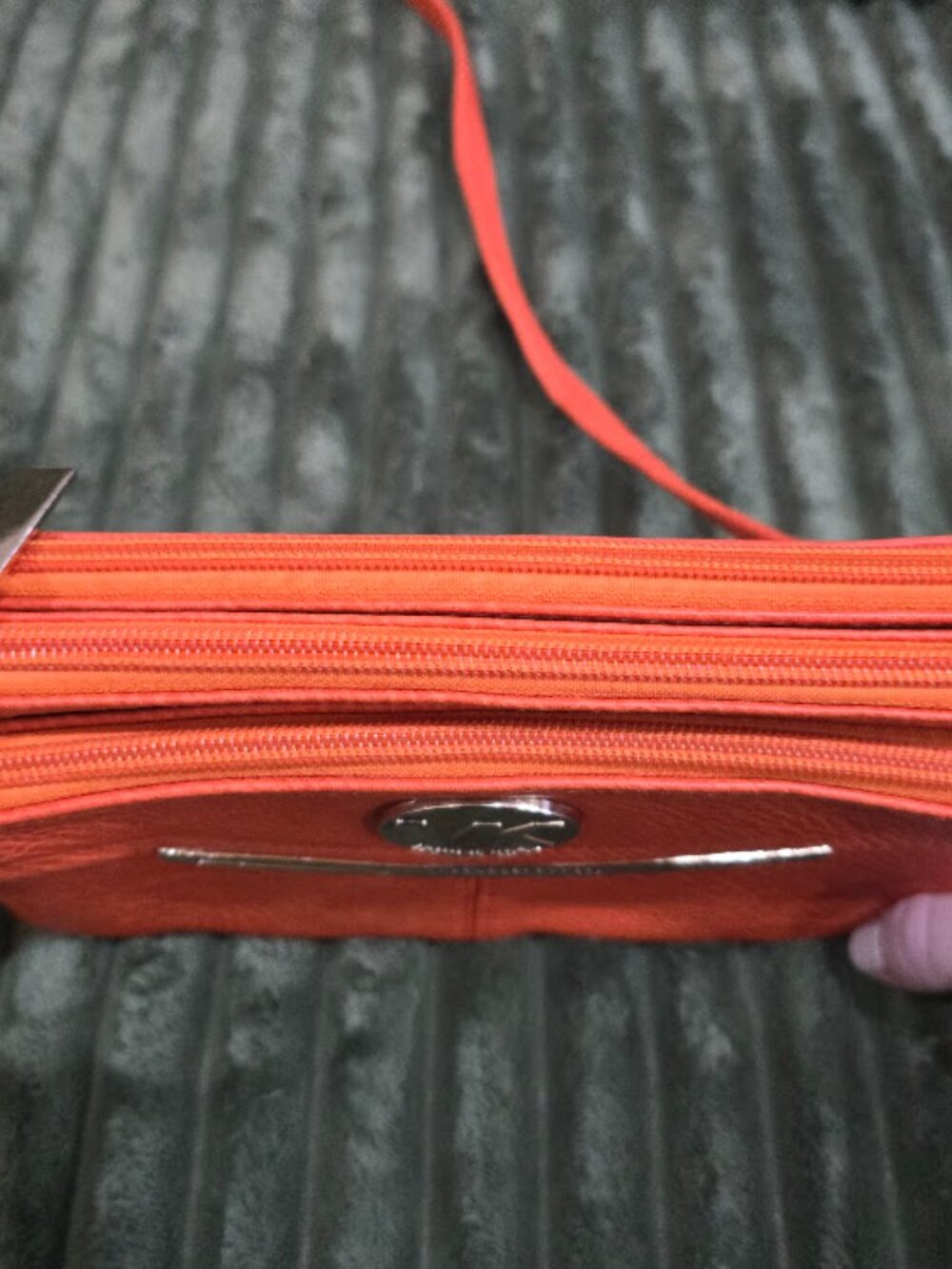 Michael Kors Vibrant Orange Crossbody, Clutch Handle, Three Pockets - Picture 5 of 11